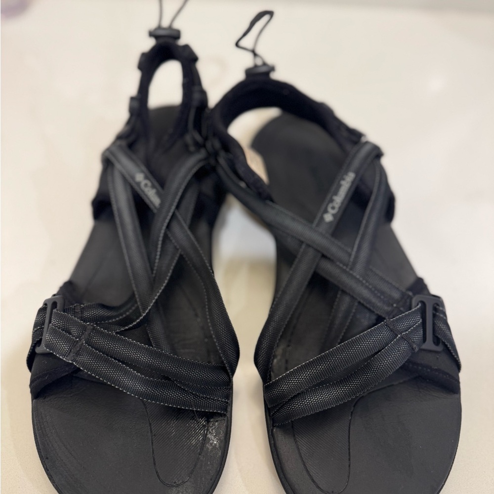 Columbia Black Sport Sandals with Velcro Straps